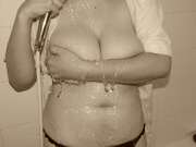 Photos des seins de Bellastefi, et une 3 emme sous la douche !!! 