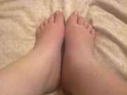 Photos des pieds de Superbite, ses petits pieds...